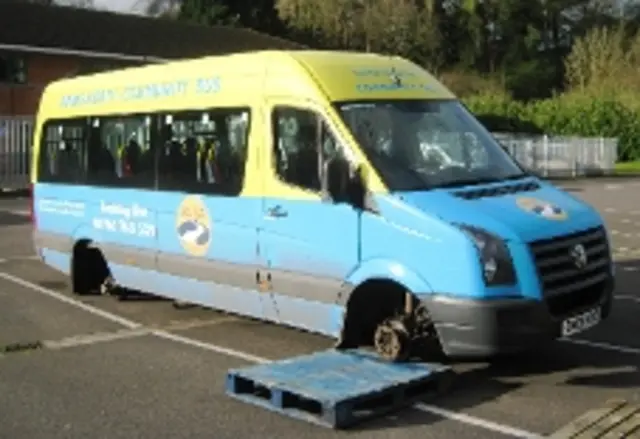 Bus with no wheels