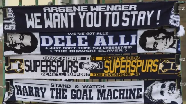 Tottenham fan scarves