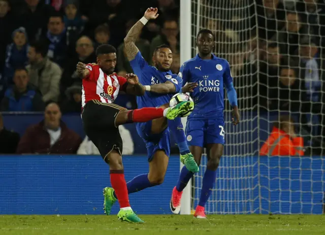 Jermain Defoe shoots