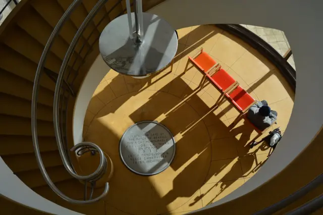 De Le Warr Pavilion (internal)