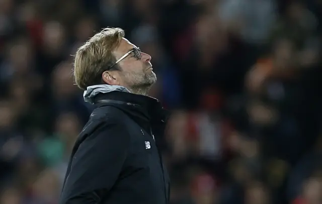 Jurgen Klopp looks dejected