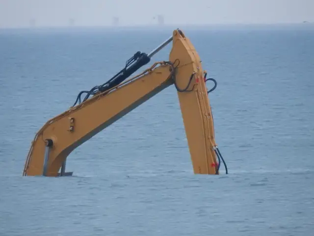 Rampion excavator