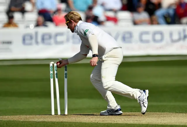 Chanderpaul run out