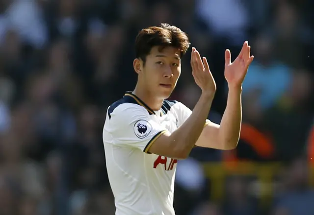 Son Heung-min applauds