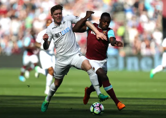 Michail Antonio and Alfie Mawson