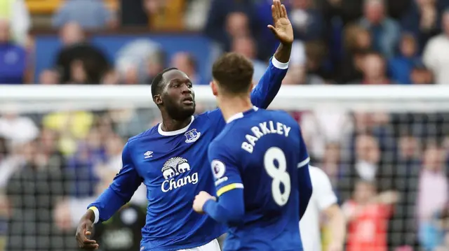 Romelu Lukaku of Everton celebrates