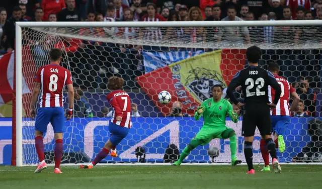 Griezmann scores his penalty