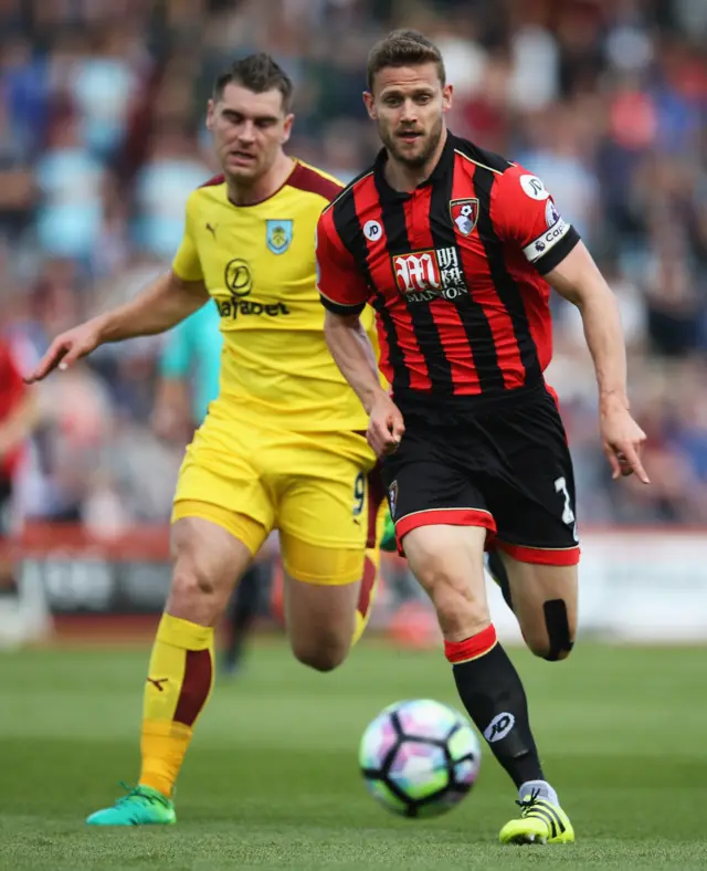 Vokes chases down Francis