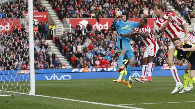 Petr Crouch scores for Stoke