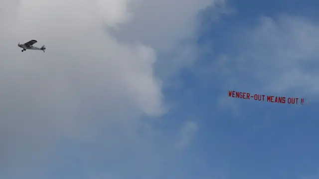 Wenger Out plane