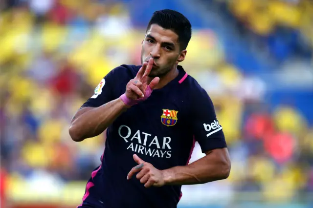 Luis Suarez celebrates