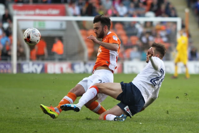 Blackpool Luton