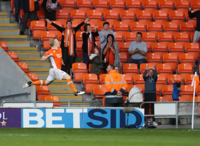 Blackpool v Luton Town