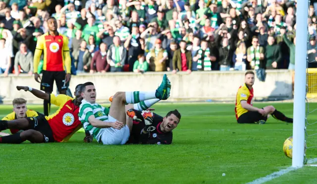 Tom Rogic scores