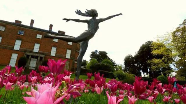 Statue at Rode Hall