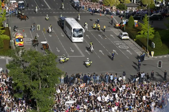 Real Madrid team bus arrives