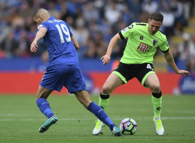 Slimani loses the ball to Gosling