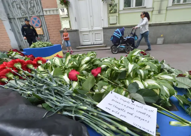 Flowers in front of the British embassy in Kiev