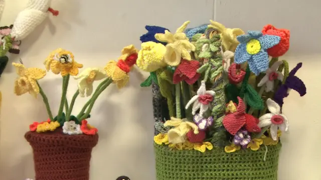 Knitted flowers