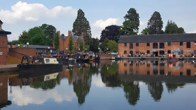 Canal in Market Harborough