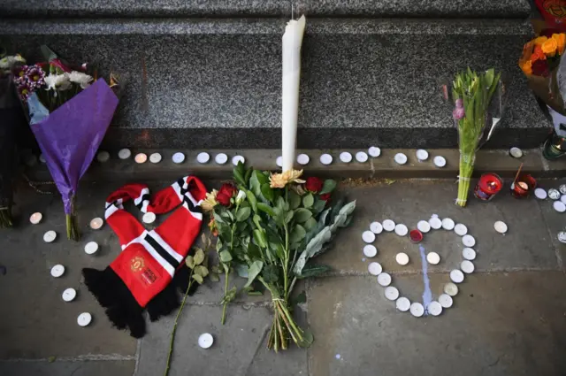 Manchester scarf