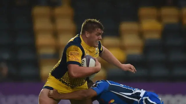 Jack Singleton in action for Worcester Warriors