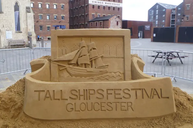 Sand sculpture