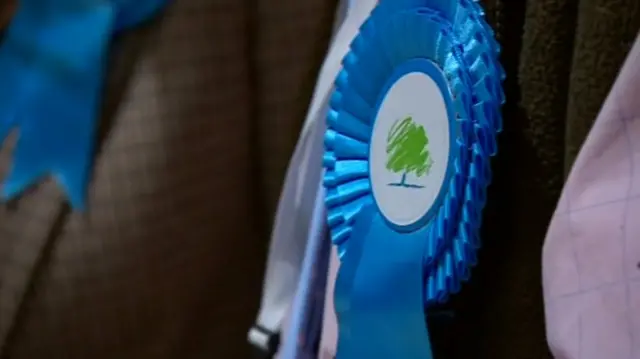 Conservative rosette