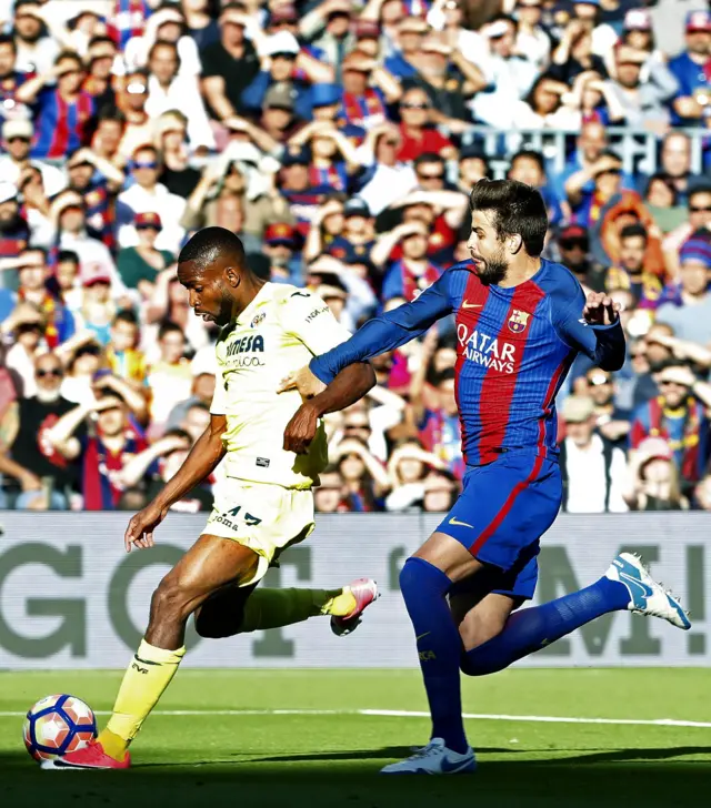 Cedric Bakambu scores for Villareal