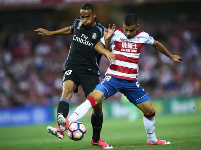 Danilo competes for the ball with Andreas Pereira