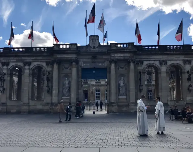 Monks in Bordeaux