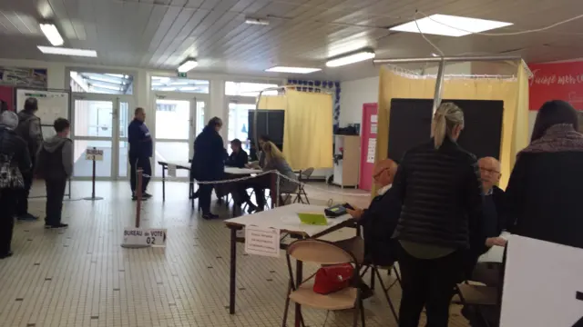 Voters in Brest