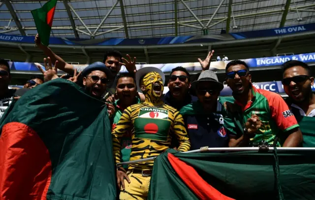 Bangladesh fans