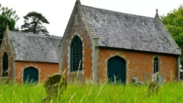 Eye chapel