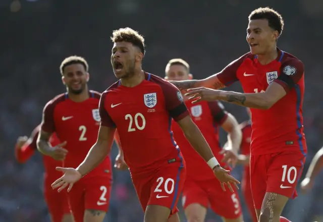 Alex Oxlade-Chamberlain celebrates