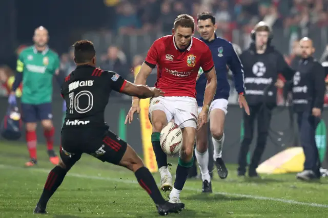 Liam Williams kicks the ball