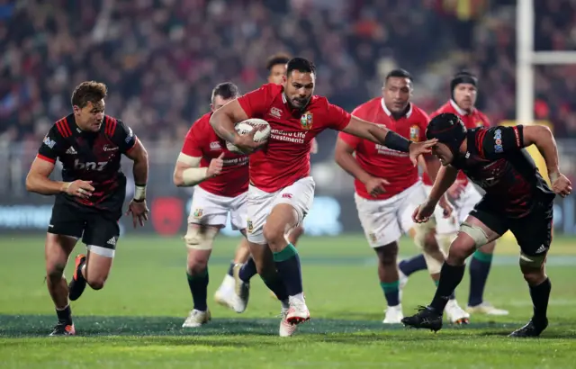 Ben Te'o breaks for the Lions