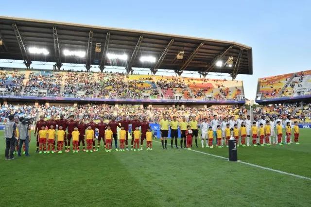 England and Venezuela line-up