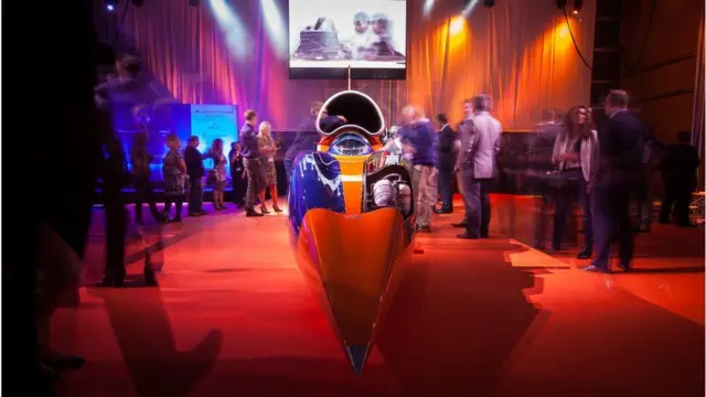 Bloodhound car