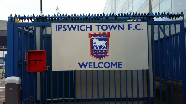 Ipswich Town 'Welcome' sign