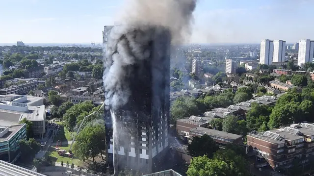 Smoke continues to pour from Grenfell Tower