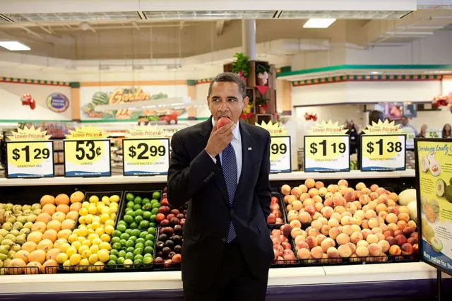 Barack Obama at a Kroger's store