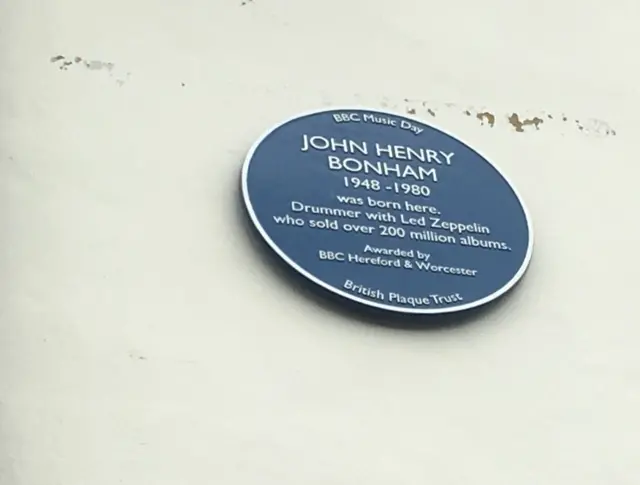 Plaque