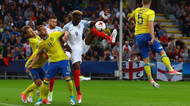 Tammy Abraham shoots