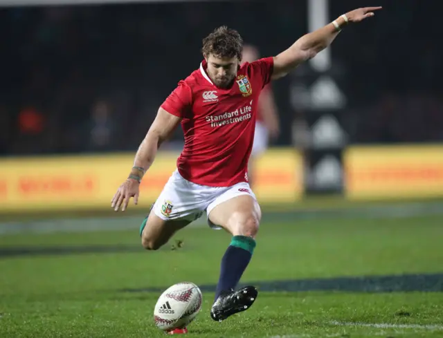 Leigh Halfpenny kicks a penalty