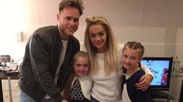 Elle with Olly Murs and Rita Ora and her sister