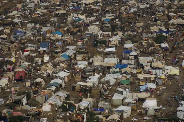 A general view of the refugee camp near the airport in Bangui on December 19, 2013. Amnesty International said today the Central African Republic's mostly Muslim ex-rebels killed nearly 1,000 people in the capital Bangui two weeks ago in a rampage avenging deadly Christian militia attacks