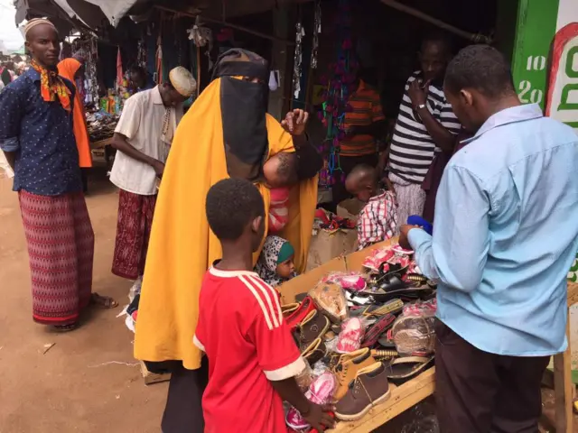 Shoe stall