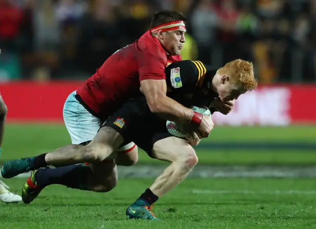 CJ Stander tackles