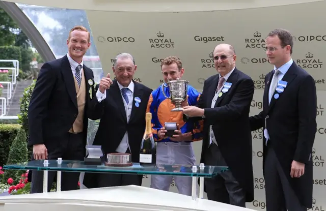 Greg Rutherford awards prize for Norfolk Stakes